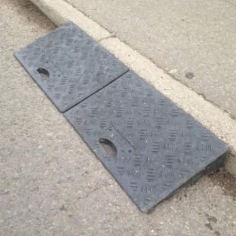 Kerb Ramp | 100mm High Non-Slip Ramps - Tanks Direct